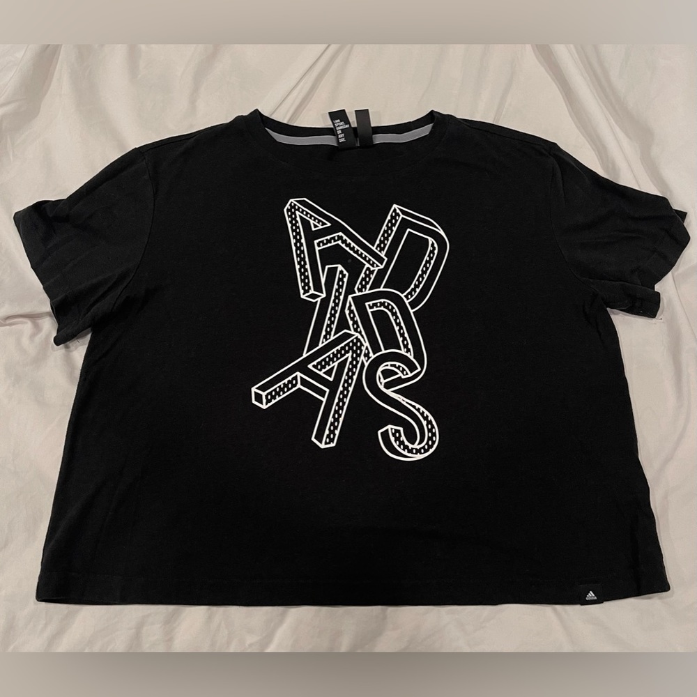 Adidas tee